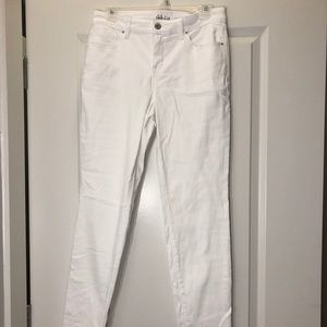 White skinny jeans